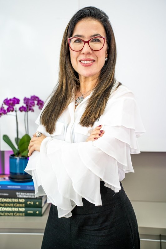 URSULA FERNANDES DALBONI DE SOUZA